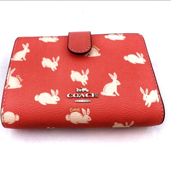 NWT. LAST ONE! Coach Wallet adorable Bunny print! - Picture 3 of 7
